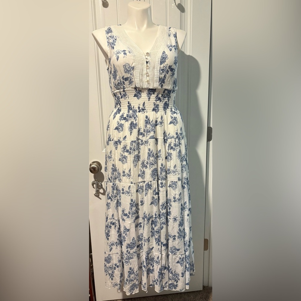 NEW J Glee Elegant White and Blue Floral Dress
